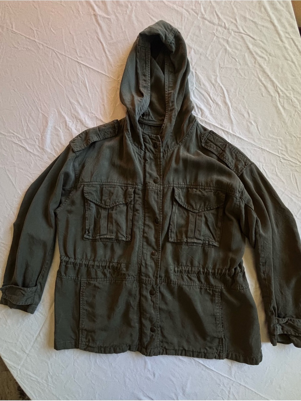 Street wear American Eagle Women’s Olive Green Hooded Utility Jacket L